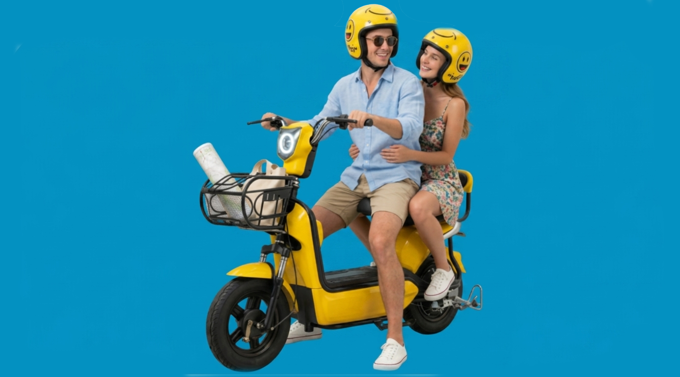 Moto eléctrica en el malecón de Santa Marta