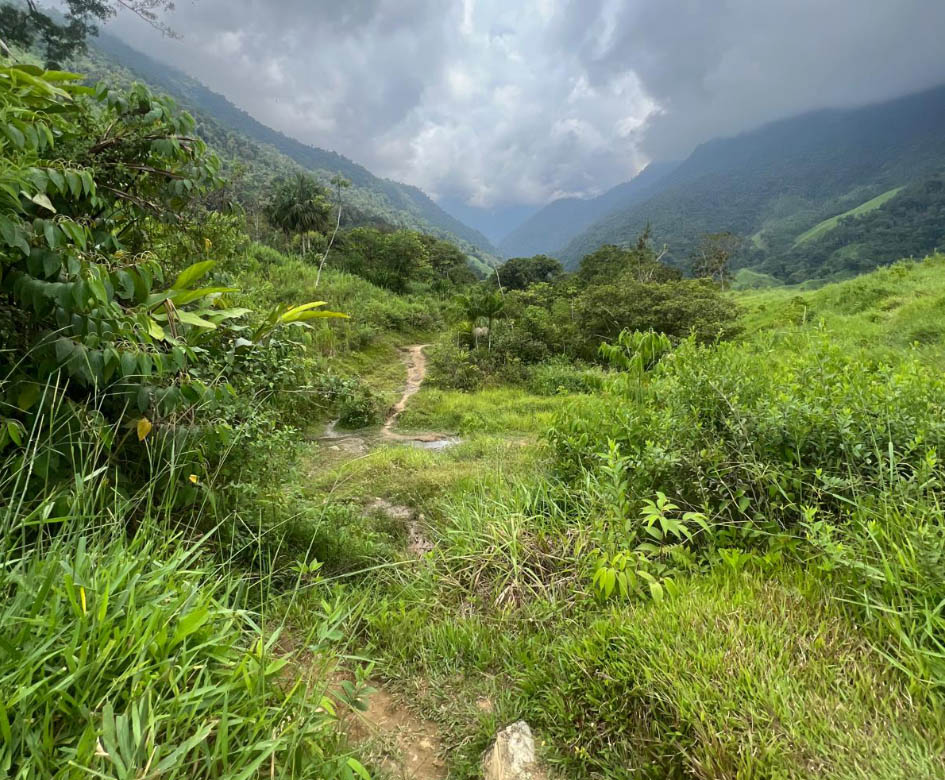 backpacking-mochileando-sierra-nevada-ciudad-perdida-lost-city-trekking-nuestros-desitnos-senderos-lost-city